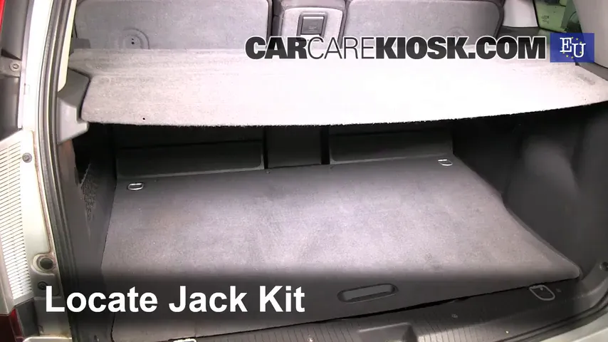 2003 Opel Meriva SE Cosmo 1.6L 4 Cyl. Levantar auto Usar el gato para levantar el auto